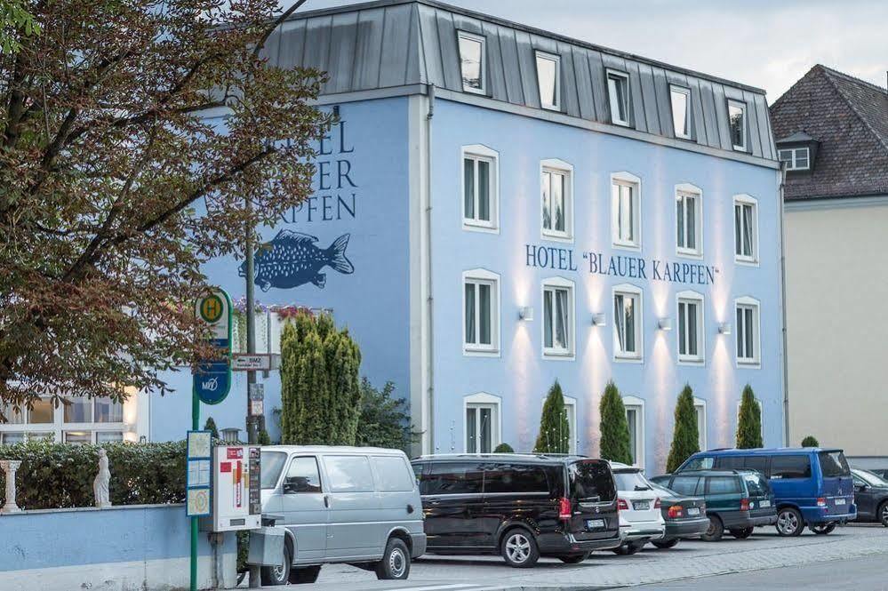 Hotel Blauer Karpfen Oberschleissheim Exterior photo